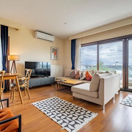 Bosphorus View - Location - 3 Bedrooms - 2 Bathrooms * איסטמבול